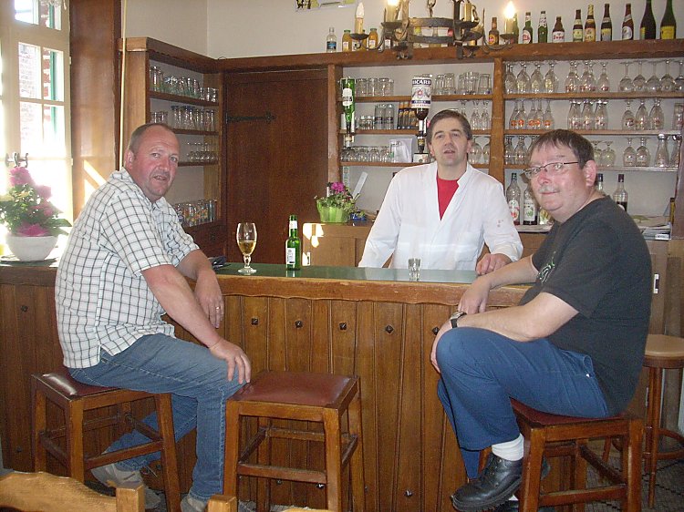 Estaminets flamands : Café - Boucherie ( Eric Kieken) à Godewaersvelde