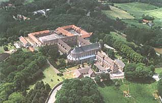 Abbaye du Mont des Cats, vue aerienne